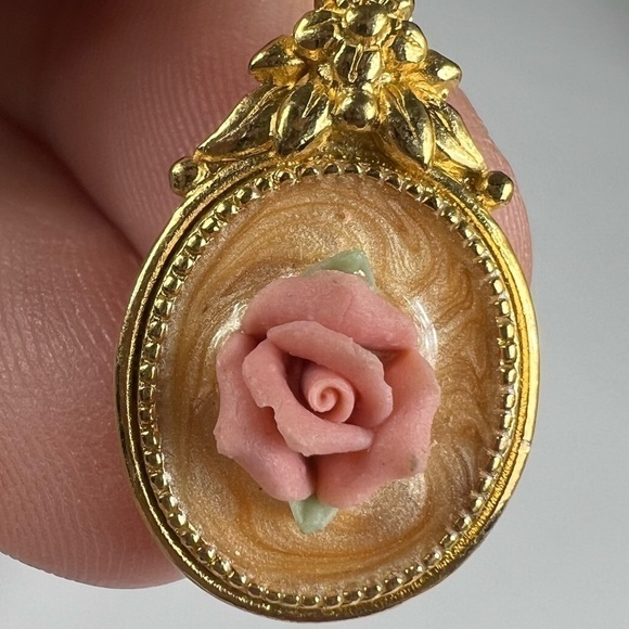 Pendant and earrings set pink rose China on swirl enamel and gold - Picture 8 of 10